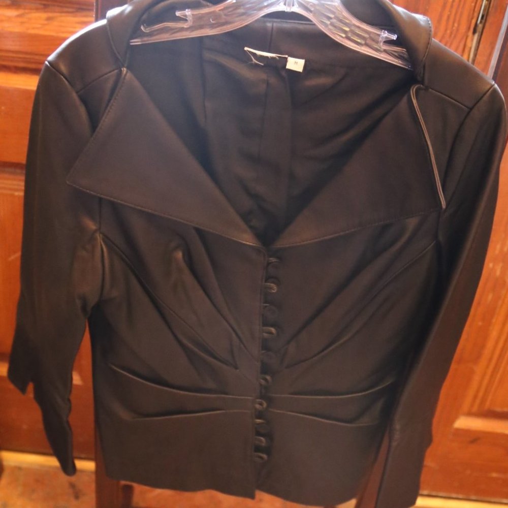 Vintage Black Leather Ladies Fitted Jacket / Blazar